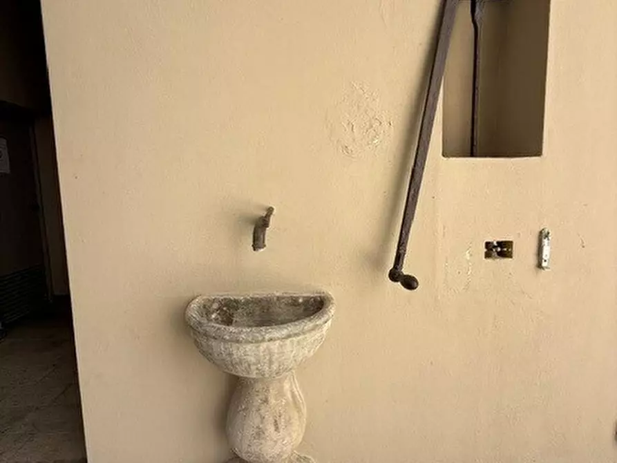 Immagine 32 di Bilocale in affitto  in Strada Nino Bixio 61 a Parma