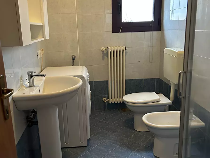 Immagine 17 di Bilocale in affitto  in Via Calzolari Don Angelo 61 a Parma