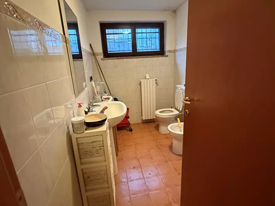 Immagine 46 di Trilocale in vendita  in Via Torino a Collecchio