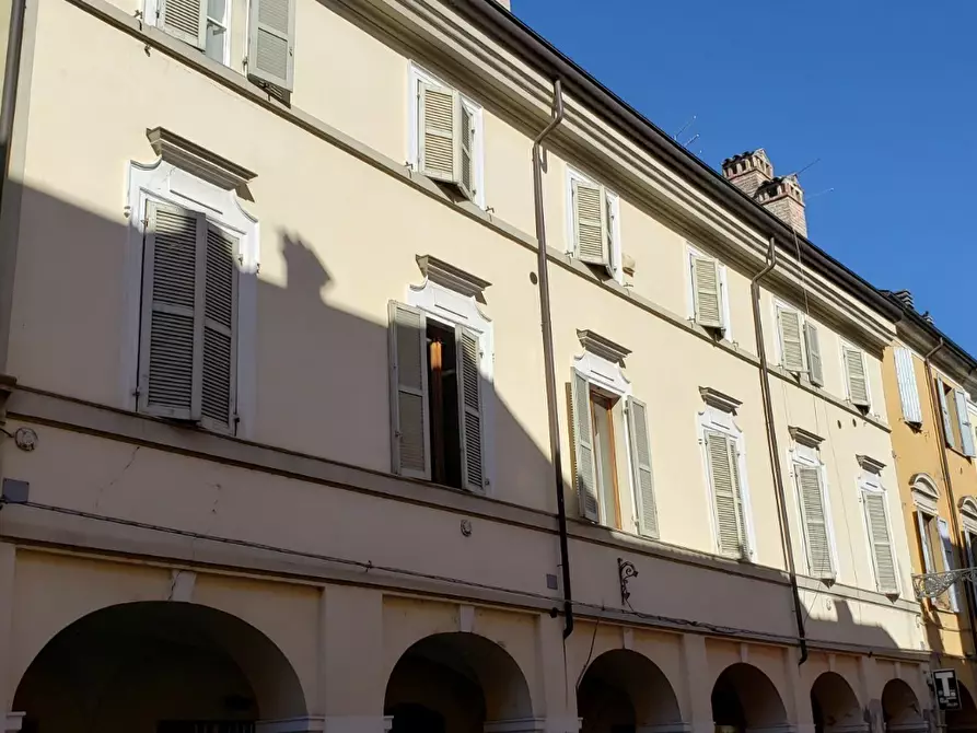 Immagine 1 di Locale commerciale in affitto  in Borgo delle Colonne a Parma