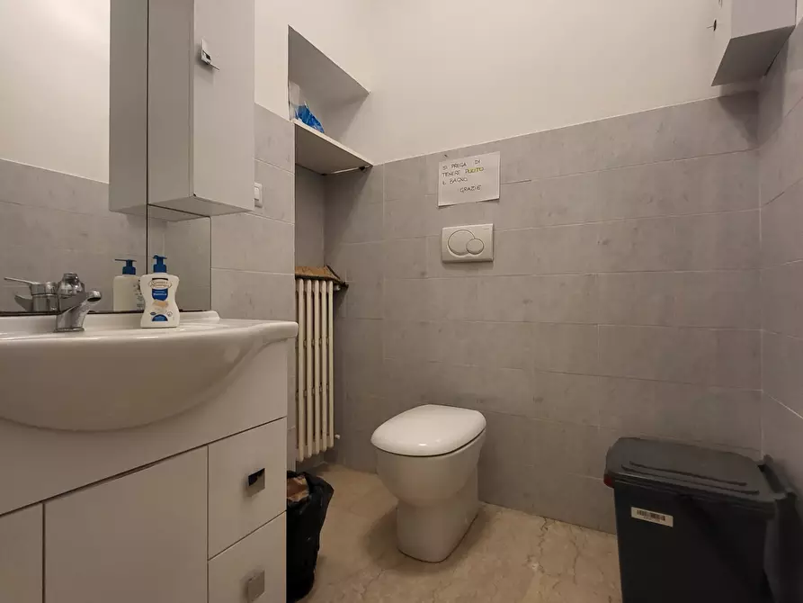 Immagine 7 di Ufficio in vendita  in Strada Cavour 24 a Parma