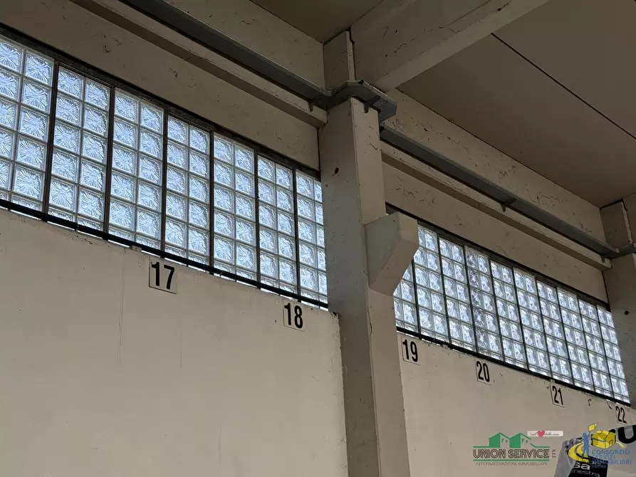 Immagine 2 di Attività artigianale in vendita  in Strada Martinella a Parma