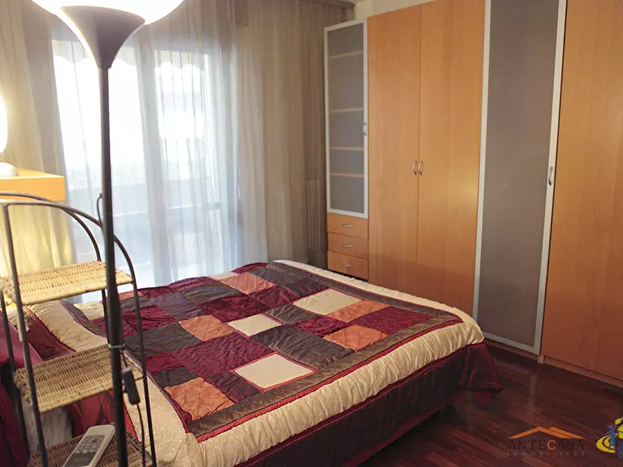 Immagine 15 di Quadrilocale in vendita  a Parma