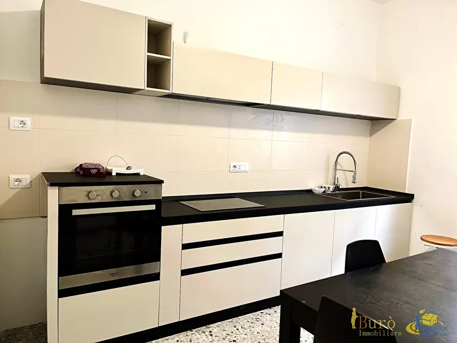 Immagine 2 di Stanza singola in affitto  in Via Francesco Levacher a Parma