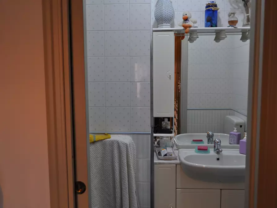 Immagine 42 di Trilocale in vendita  in Via Ulivi 24 a Collecchio