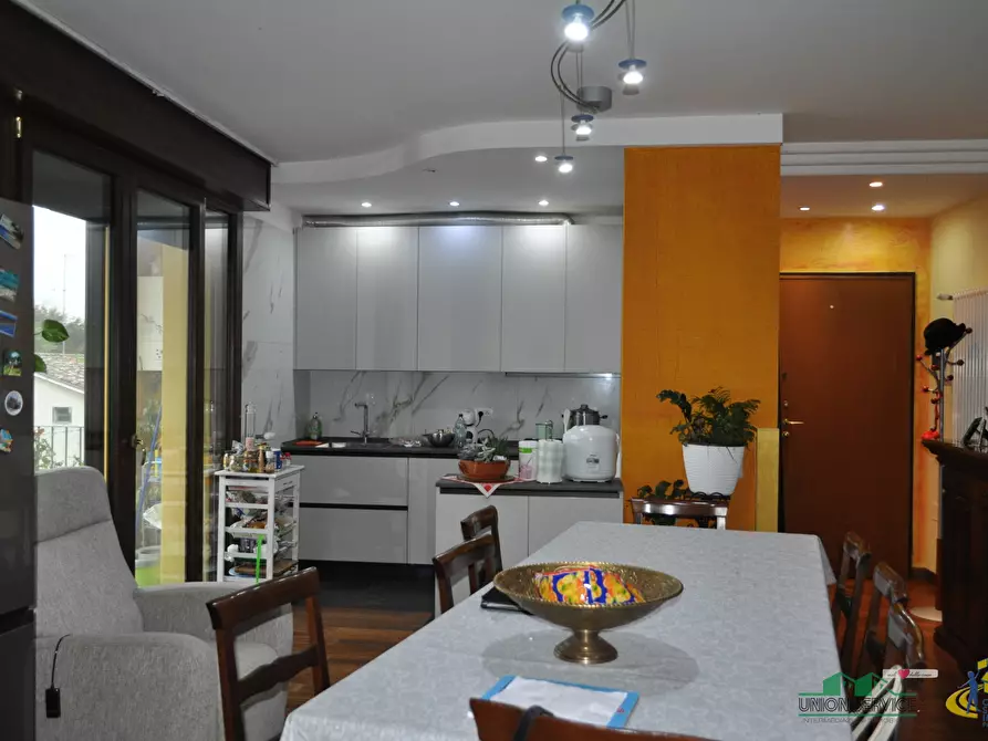 Immagine 37 di Quadrilocale in vendita  in Via Bertolotta 9 a Sissa Trecasali