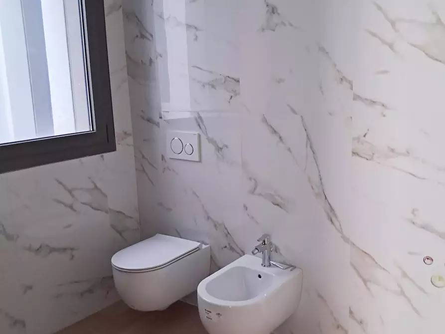 Immagine 19 di Trilocale in vendita  in Borgo delle Grazie 3 a Parma