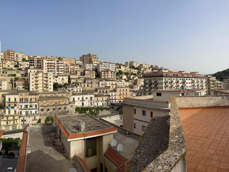 Immagine 16 di Attico in vendita  in Viale Medaglie D'Oro a Modica