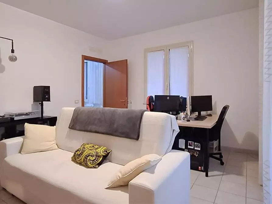 Immagine 12 di Appartamento in affitto  in Via Resistenza Partigiana a Modica