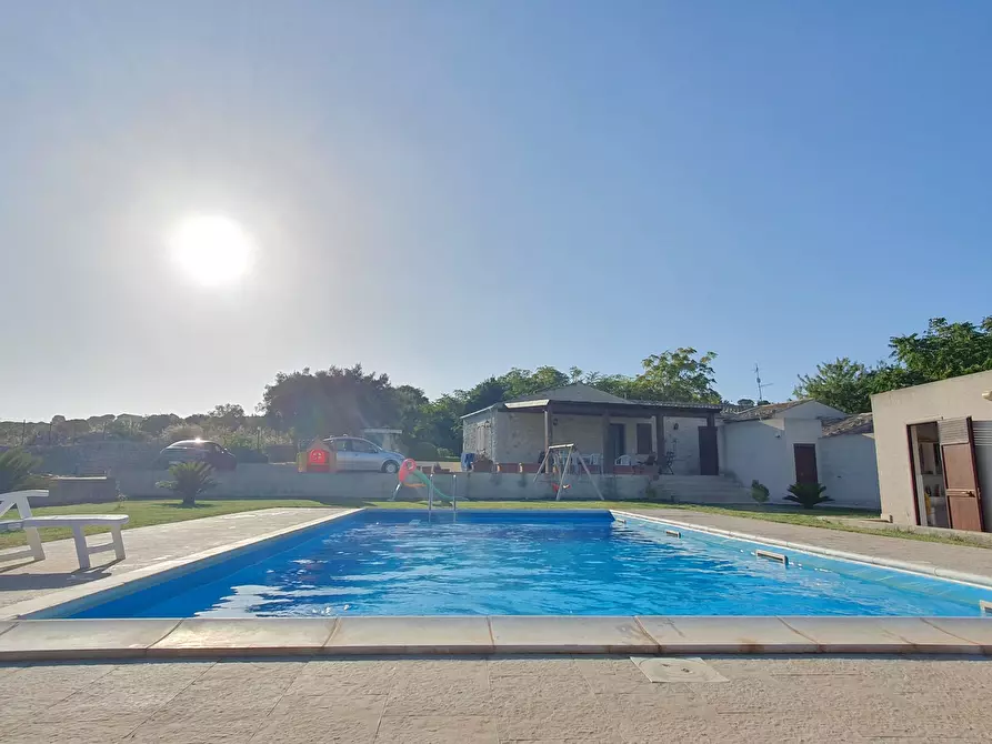 Immagine 23 di Villa in vendita  a Modica