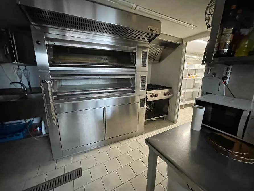 Immagine 11 di Bar / Ristorante in vendita  in Via dell'Arno a Pozzallo