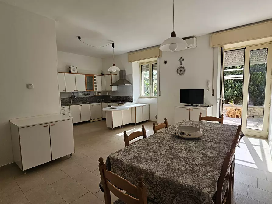Immagine 6 di Villa in vendita  a Modica