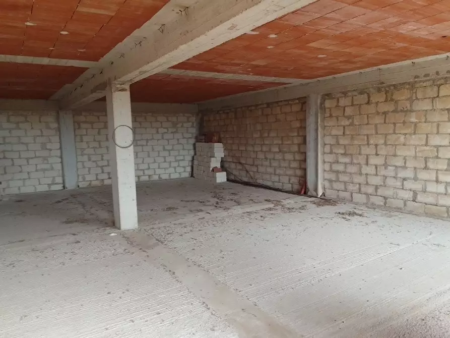 Immagine 7 di Locale commerciale in vendita  a Modica