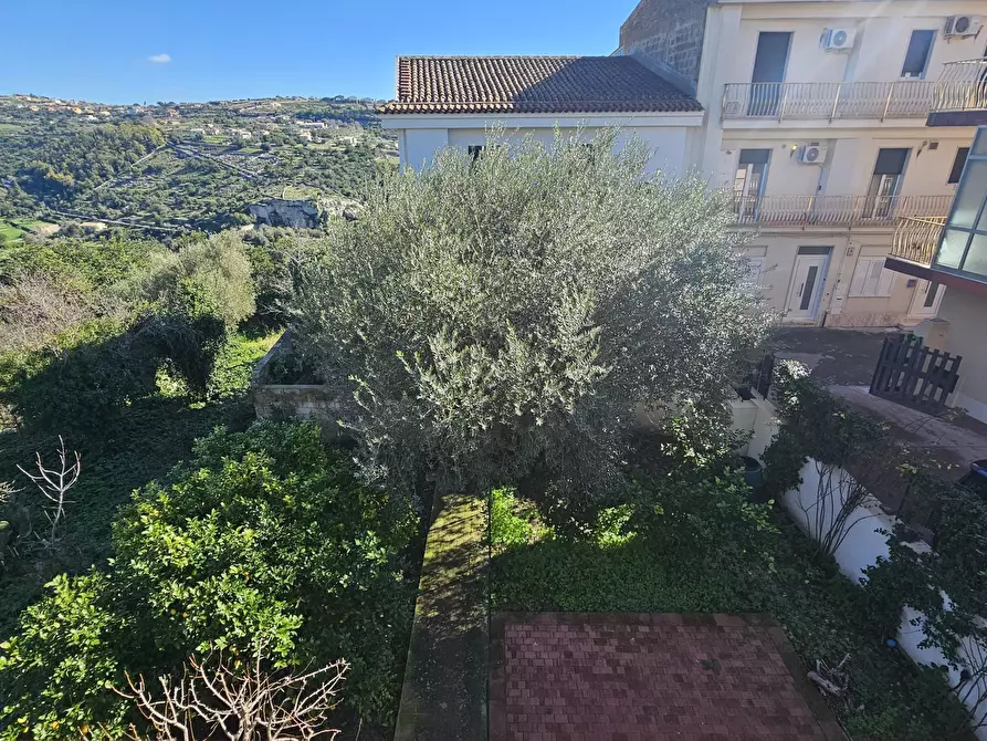 Immagine 14 di Appartamento in vendita  a Modica