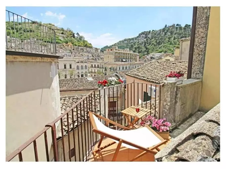 Immagine 3 di Porzione di casa in vendita  in Via Carlo Papa a Modica