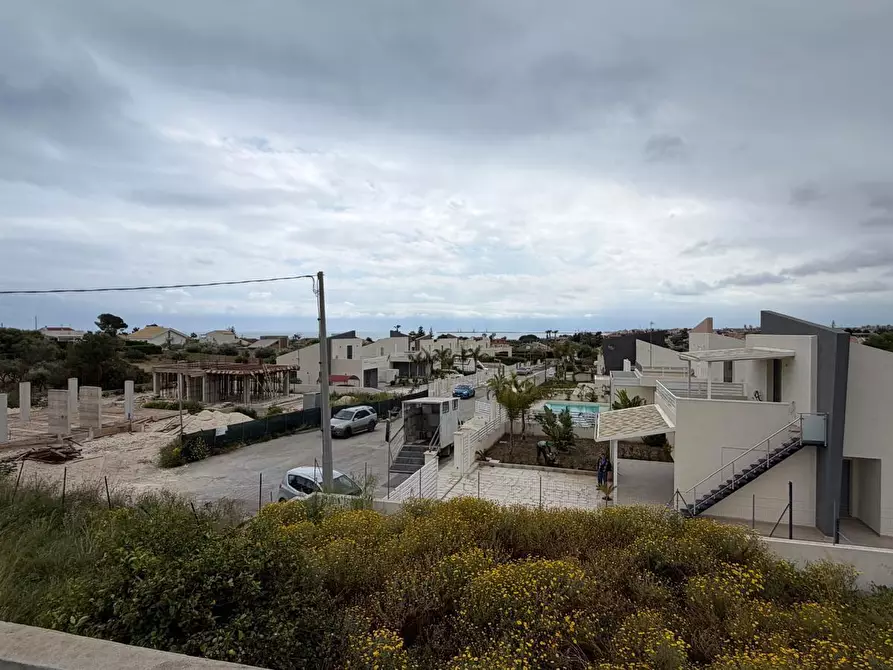Immagine 5 di Villa in vendita  in Via del Sambuco a Pozzallo