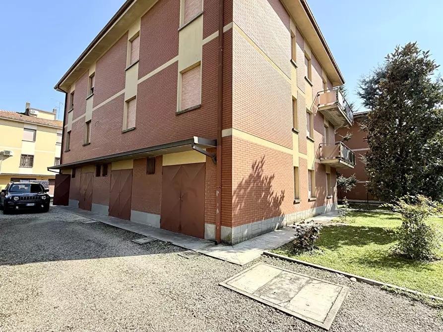 Immagine 43 di Trilocale in vendita  in Via delle Rose 31 a San Pietro In Casale