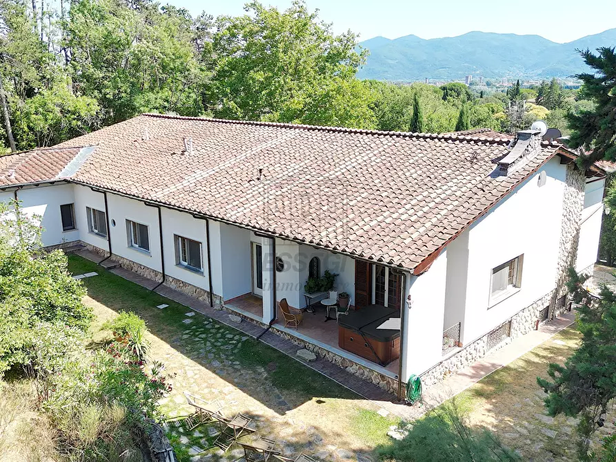 Immagine 47 di Villa in vendita  in Via dei Poveri Vecchi 749 a Lucca