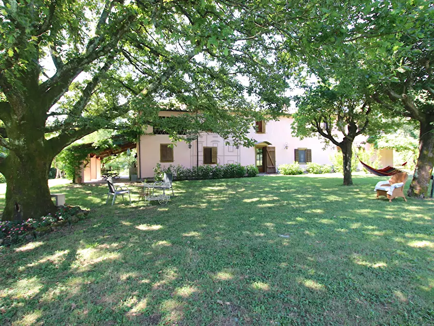 Immagine 32 di Rustico / casale in vendita  in Via della Chiesa di Gragnano a Lucca