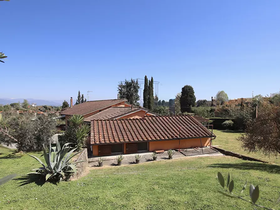 Immagine 49 di Villa in vendita  in Via Comunale Campolungo 51 a Lucca