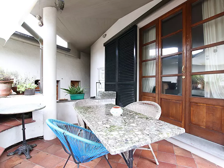 Immagine 38 di Villa in vendita  in Viale Cesare Biondi 68 a Barga