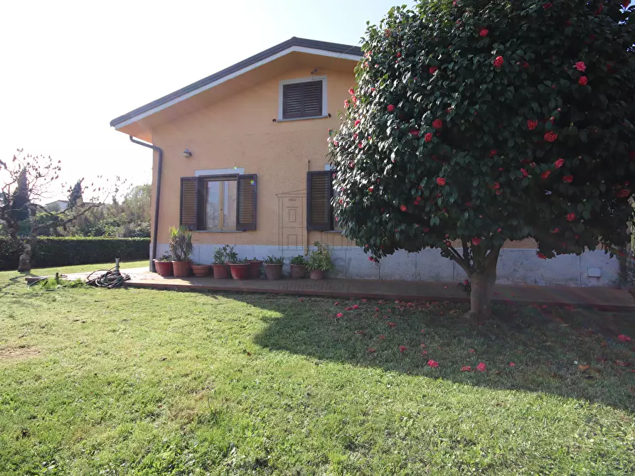 Immagine 15 di Casa indipendente in vendita  in Via di Tiglio 611 a Capannori