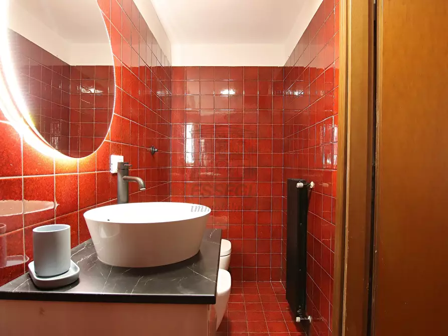 Immagine 13 di Appartamento in vendita  in Via Francesco Carrara 49 a Lucca