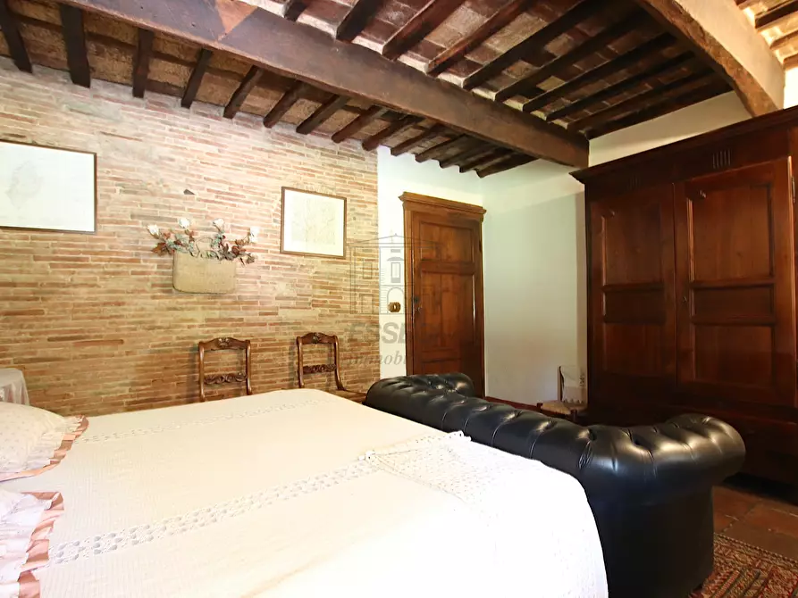 Immagine 82 di Rustico / casale in vendita  in Via della Chiesa di Gragnano a Lucca