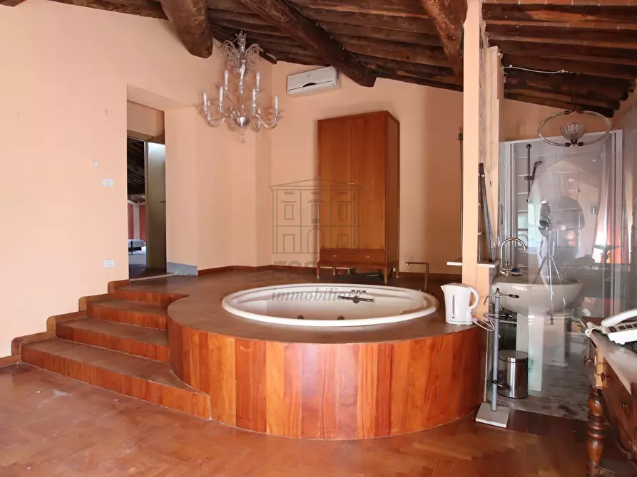 Immagine 35 di Villa in vendita  in Via del Cimitero ⅩⅩⅠⅠⅠ 676 a Lucca