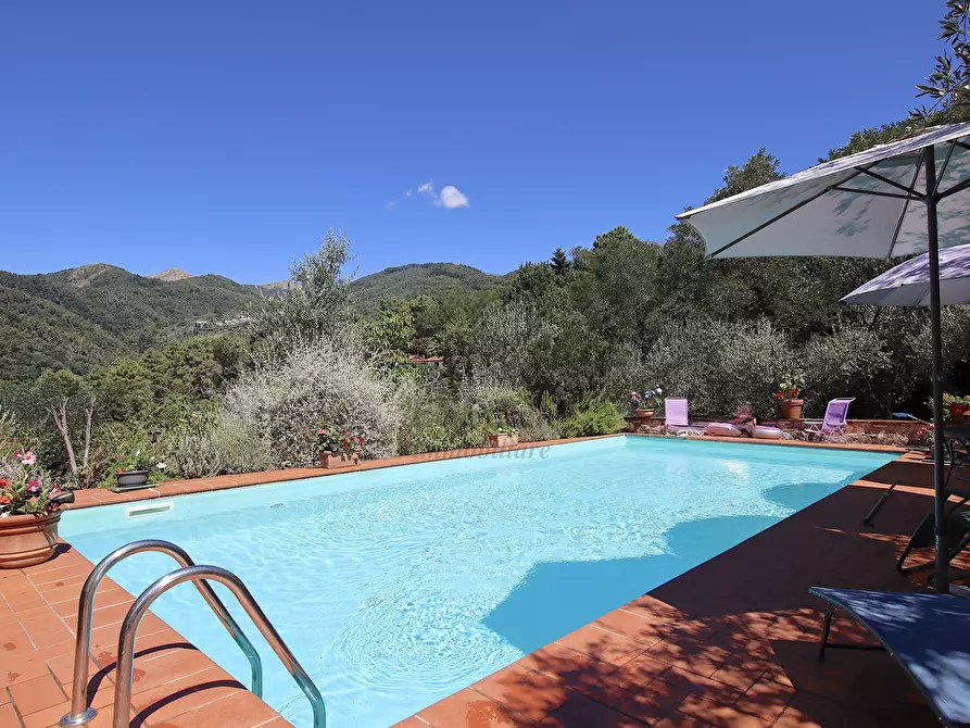 Immagine 29 di Rustico / casale in vendita  in Via Vergaglia 11 a Camaiore