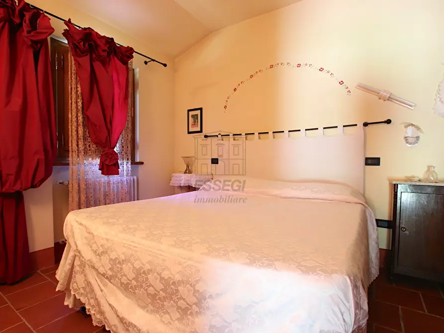 Immagine 64 di Rustico / casale in vendita  in Via della Chiesa di Gragnano a Lucca