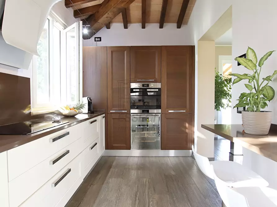 Immagine 23 di Villa in vendita  in Via di San Ginese a Capannori