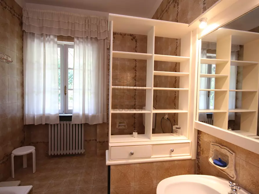 Immagine 17 di Villa in vendita  in via pradalino a Camaiore