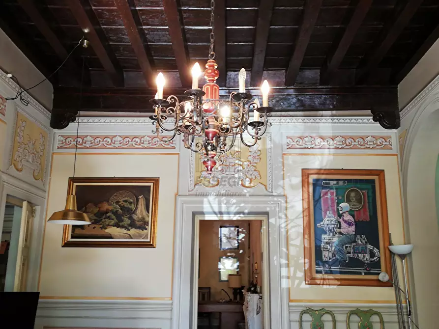 Immagine 2 di Appartamento in vendita  in via busdraghi a Lucca