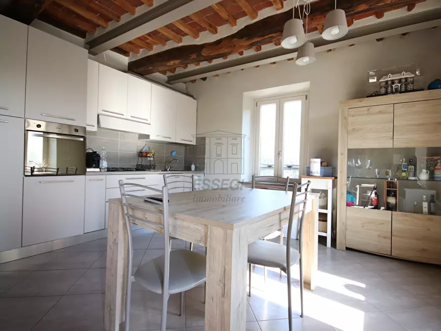 Immagine 3 di Appartamento in vendita  in Via Sant'Alessio a Lucca