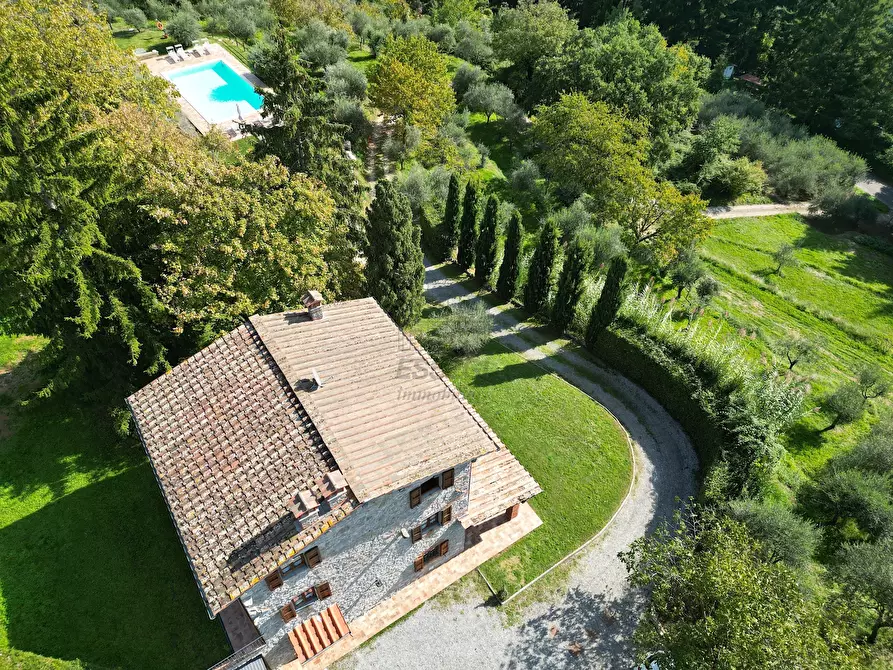 Immagine 4 di Bed & Breakfast in vendita  in Via San Gemma Galgani 4 a Pescaglia