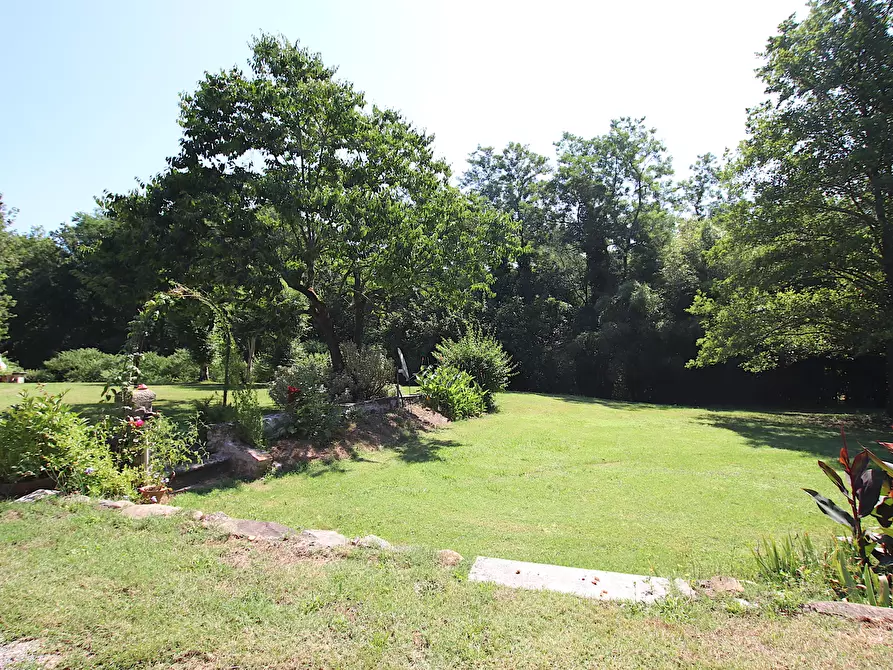 Immagine 40 di Rustico / casale in vendita  in Via della Chiesa di Gragnano a Lucca