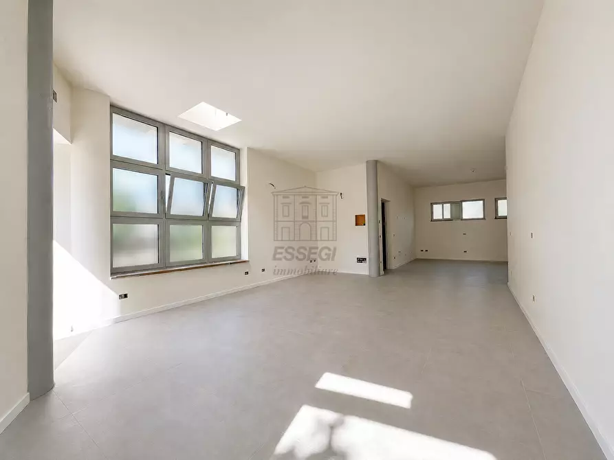 Immagine 5 di Attività artigianale in affitto  in Via della Chiesa Lunata 4 a Capannori