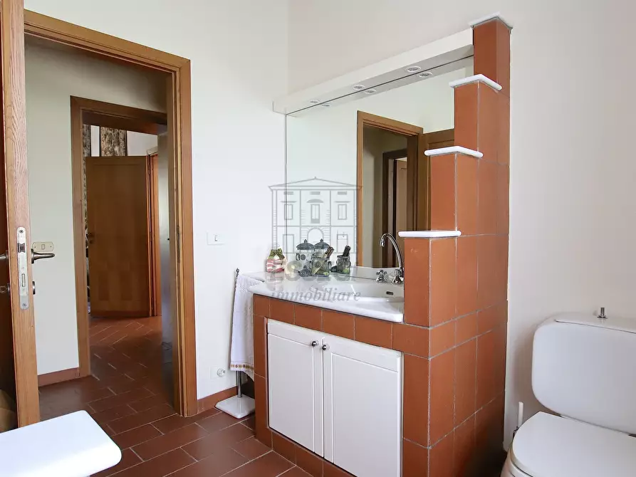Immagine 32 di Villa in vendita  in San Martino in Freddana a Lucca