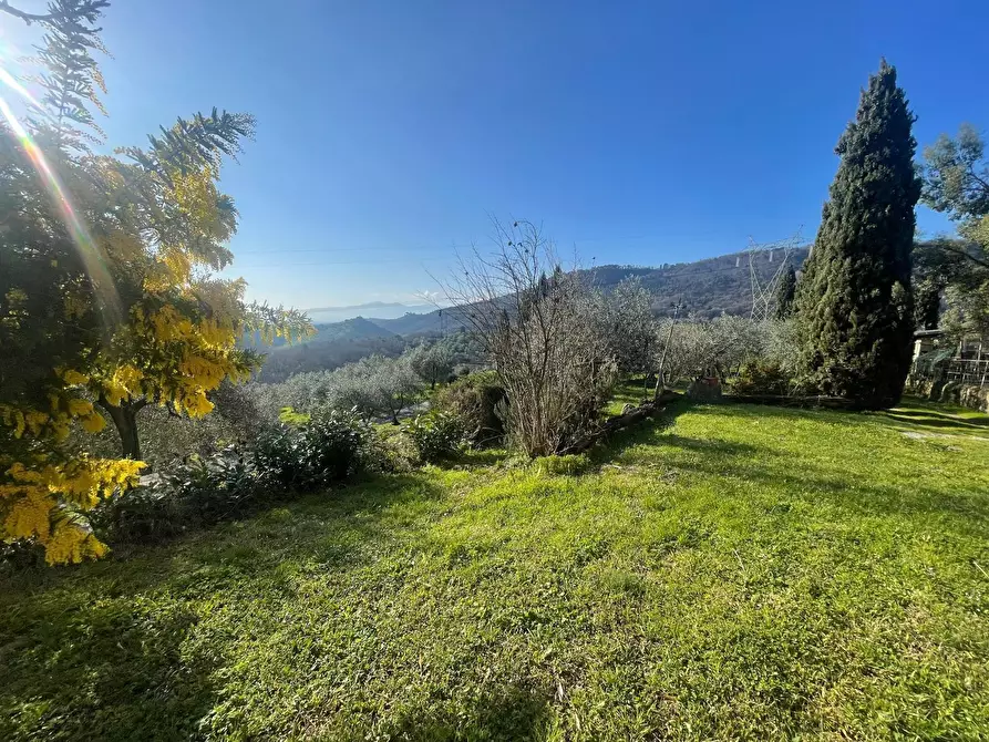 Immagine 9 di Rustico / casale in vendita  in Via dei bertolotti a Lucca