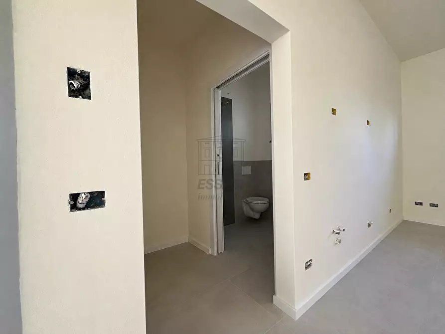 Immagine 8 di Attività artigianale in affitto  in Via della Chiesa Lunata 4 a Capannori