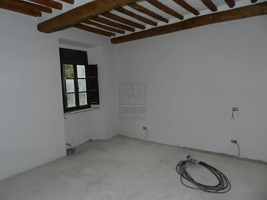 Immagine 10 di Rustico / casale in vendita  in Via per Chiatri a Lucca