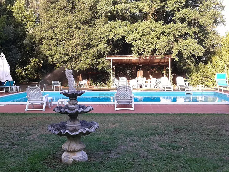 Immagine 4 di Villa in affitto  in Via di Piaggiori 316 a Capannori