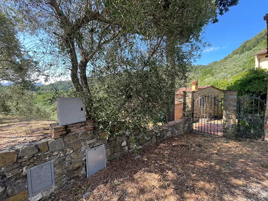 Immagine 6 di Rustico / casale in vendita  in Traversa I Via Orzali Angelo 50 a Lucca