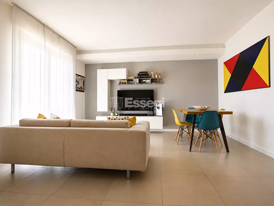 Immagine 2 di Appartamento in vendita  in Via Carlo Massei 129 a Lucca