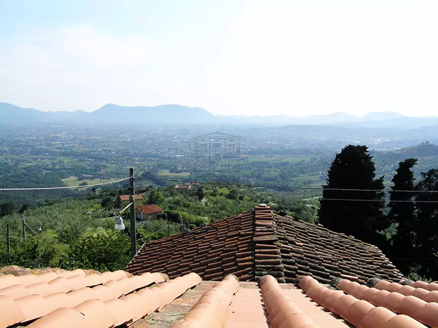 Immagine 89 di Rustico / casale in vendita  in Via di matraia a Lucca