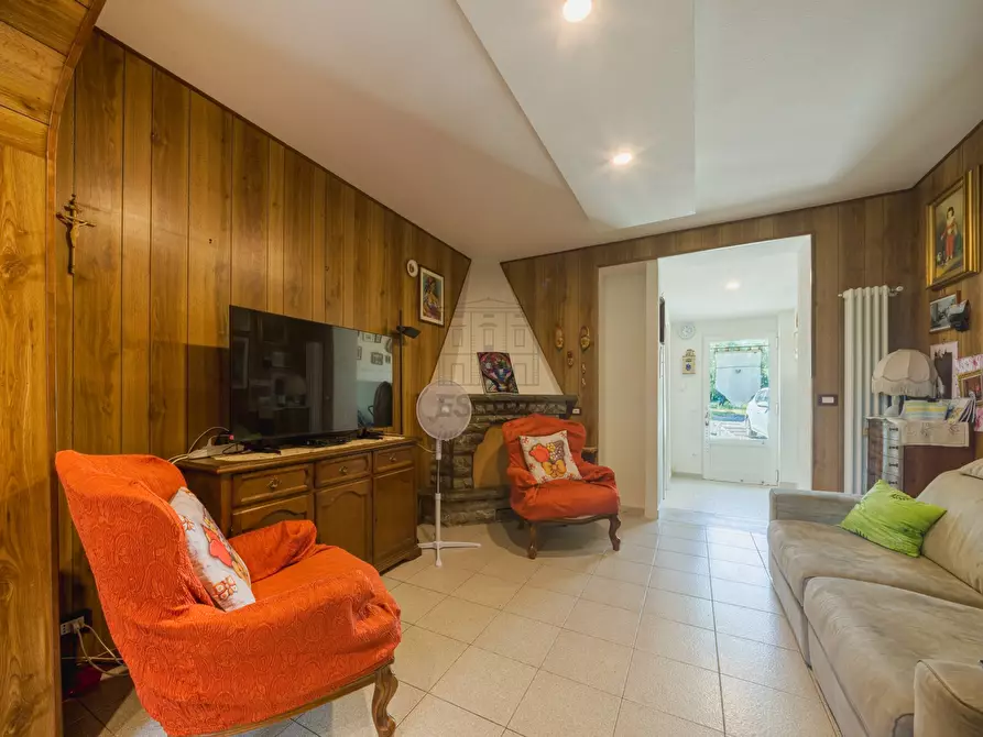 Immagine 9 di Villa in vendita  in Via delle Scuole 38 a Lucca