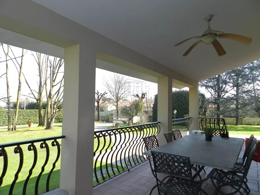 Immagine 25 di Villa in vendita  in Traversa II Via Vecchia Pesciatina 84 a Lucca