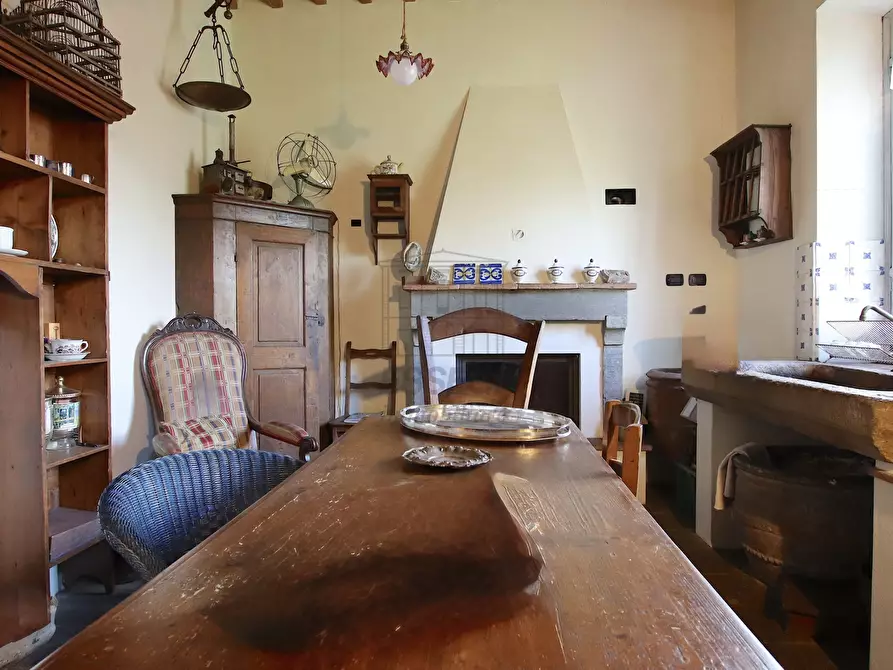 Immagine 39 di Villa in vendita  in Via Romana 914 a Lucca