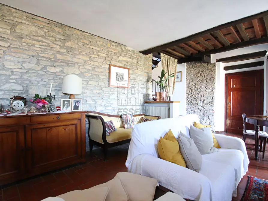 Immagine 18 di Rustico / casale in vendita  in Via del Borgo 55 a Lucca